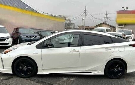 Toyota Prius IV XW50, 2020 год, 1 447 000 рублей, 7 фотография