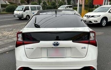 Toyota Prius IV XW50, 2020 год, 1 447 000 рублей, 5 фотография