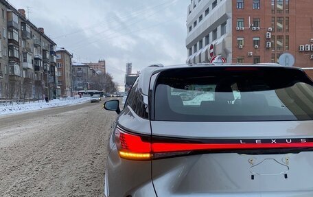 Lexus RX IV рестайлинг, 2023 год, 7 990 000 рублей, 3 фотография