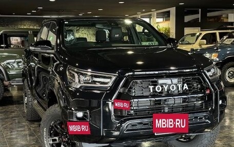 Toyota Hilux VIII, 2023 год, 4 500 000 рублей, 6 фотография