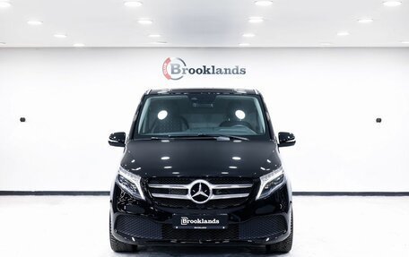 Mercedes-Benz Vito, 2016 год, 9 400 000 рублей, 2 фотография
