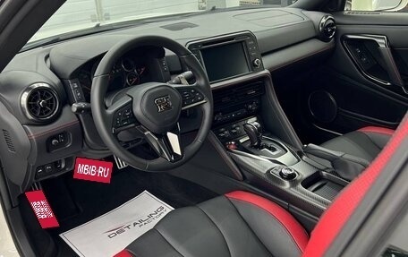 Nissan GT-R, 2017 год, 14 000 000 рублей, 6 фотография