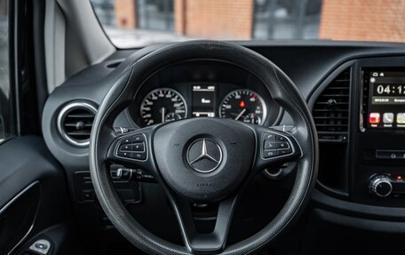 Mercedes-Benz Vito, 2015 год, 3 500 000 рублей, 25 фотография