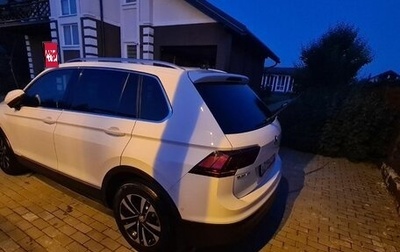 Volkswagen Tiguan II, 2019 год, 3 350 000 рублей, 1 фотография