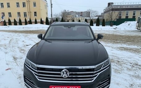 Volkswagen Touareg III, 2019 год, 5 950 000 рублей, 9 фотография