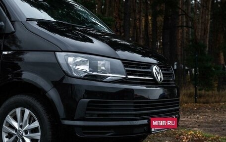 Volkswagen Multivan T6 рестайлинг, 2018 год, 4 030 000 рублей, 4 фотография
