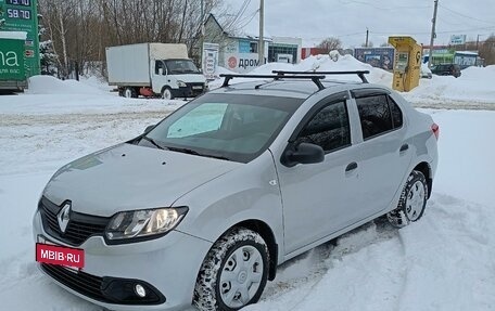 Renault Logan II, 2018 год, 940 000 рублей, 8 фотография