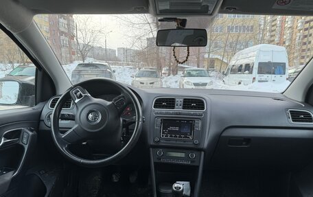 Volkswagen Polo VI (EU Market), 2011 год, 800 000 рублей, 7 фотография