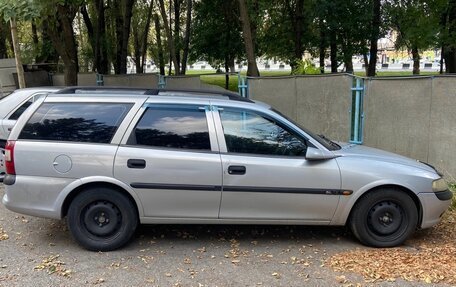 Opel Vectra B рестайлинг, 1998 год, 300 000 рублей, 2 фотография