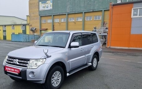 Mitsubishi Pajero IV, 2011 год, 2 300 000 рублей, 2 фотография