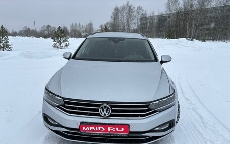 Volkswagen Passat B8 рестайлинг, 2019 год, 2 670 000 рублей, 1 фотография