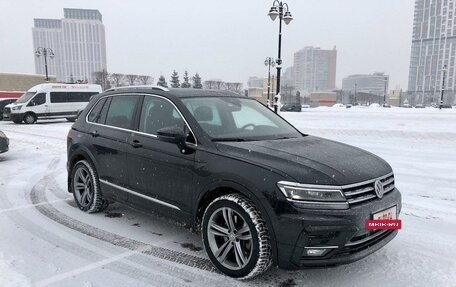 Volkswagen Tiguan II, 2019 год, 2 900 000 рублей, 2 фотография