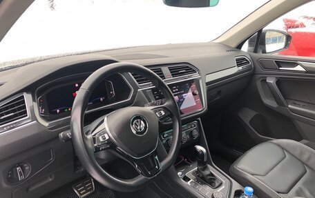 Volkswagen Tiguan II, 2019 год, 2 900 000 рублей, 3 фотография