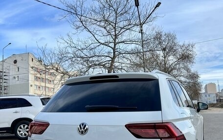 Volkswagen Tiguan II, 2018 год, 2 500 000 рублей, 5 фотография