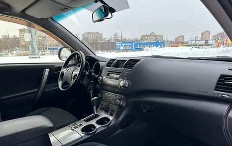 Toyota Highlander III, 2012 год, 2 499 000 рублей, 9 фотография