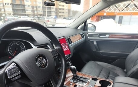 Volkswagen Touareg III, 2010 год, 1 910 000 рублей, 13 фотография