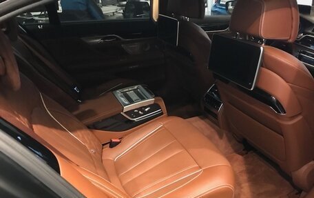 BMW 7 серия, 2017 год, 6 900 000 рублей, 9 фотография