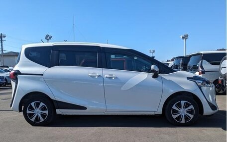 Toyota Sienta II, 2020 год, 1 080 000 рублей, 9 фотография