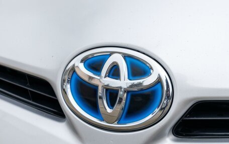 Toyota Prius, 2015 год, 1 549 000 рублей, 7 фотография