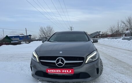 Mercedes-Benz A-Класс, 2016 год, 1 850 000 рублей, 2 фотография