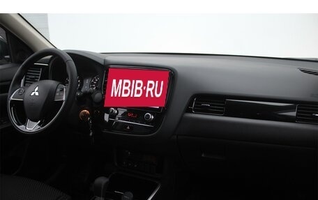 Mitsubishi Outlander III рестайлинг 3, 2021 год, 2 540 000 рублей, 7 фотография