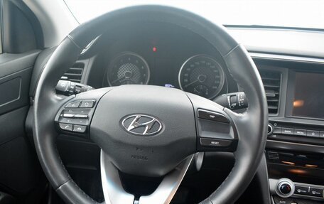 Hyundai Elantra VI рестайлинг, 2020 год, 1 999 000 рублей, 12 фотография