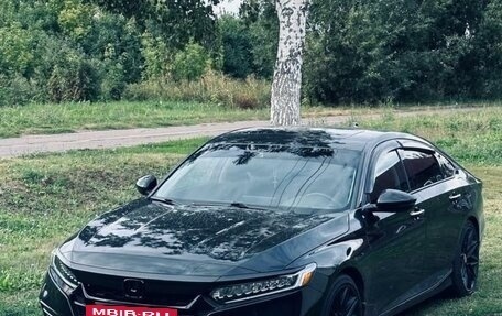Honda Accord IX рестайлинг, 2017 год, 2 350 000 рублей, 3 фотография