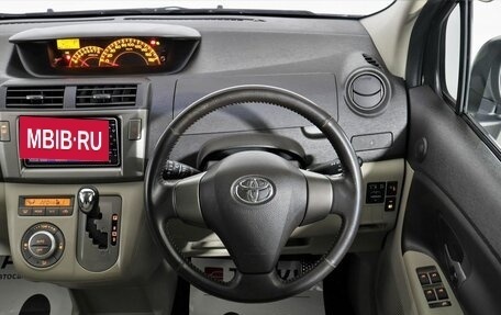 Toyota Passo Sette, 2010 год, 998 000 рублей, 9 фотография