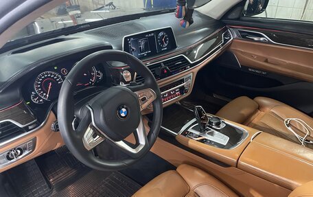 BMW 7 серия, 2015 год, 3 600 000 рублей, 7 фотография
