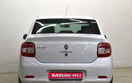 Renault Logan II, 2018 год, 929 000 рублей, 3 фотография