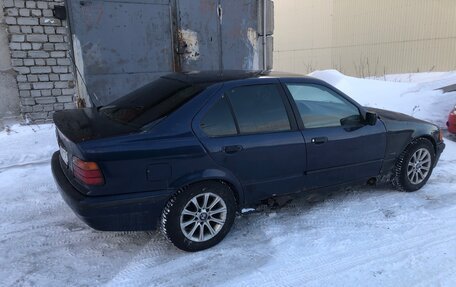 BMW 3 серия, 1992 год, 130 000 рублей, 2 фотография