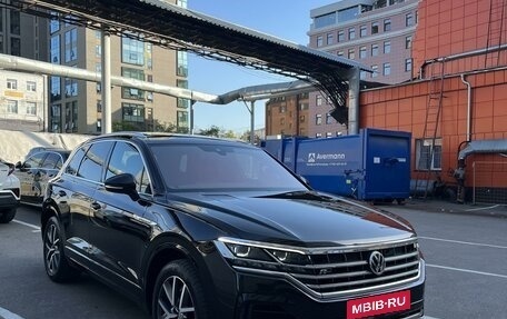 Volkswagen Touareg III, 2018 год, 6 700 000 рублей, 2 фотография