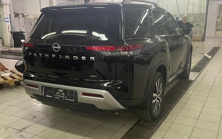 Nissan Pathfinder, 2021 год, 7 500 000 рублей, 4 фотография