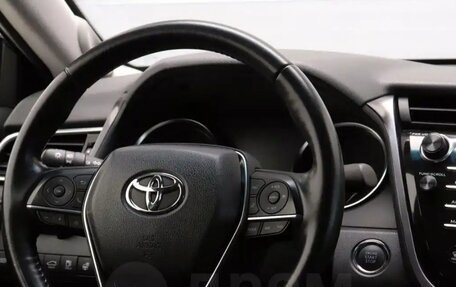 Toyota Camry, 2019 год, 3 590 000 рублей, 4 фотография