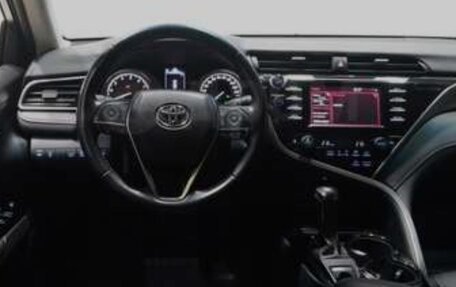 Toyota Camry, 2019 год, 3 590 000 рублей, 5 фотография