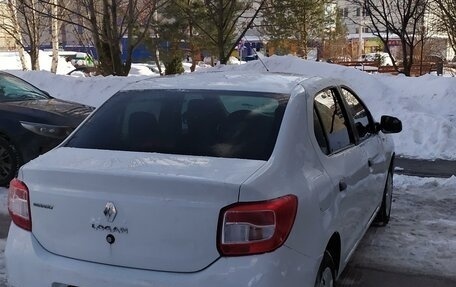 Renault Logan II, 2017 год, 850 000 рублей, 6 фотография