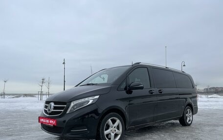 Mercedes-Benz V-Класс, 2018 год, 4 600 000 рублей, 2 фотография