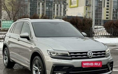 Volkswagen Tiguan II, 2018 год, 3 350 000 рублей, 2 фотография
