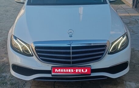 Mercedes-Benz E-Класс, 2016 год, 3 450 000 рублей, 8 фотография