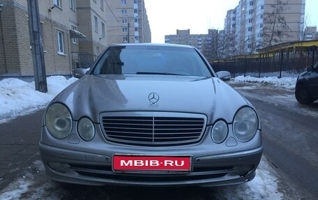 Mercedes-Benz E-Класс, 2004 год, 700 000 рублей, 1 фотография