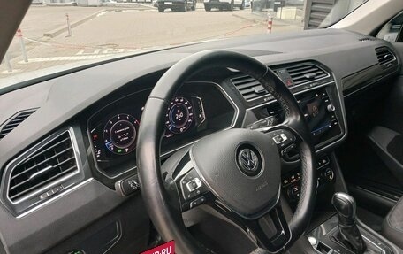 Volkswagen Tiguan II, 2019 год, 2 890 000 рублей, 15 фотография