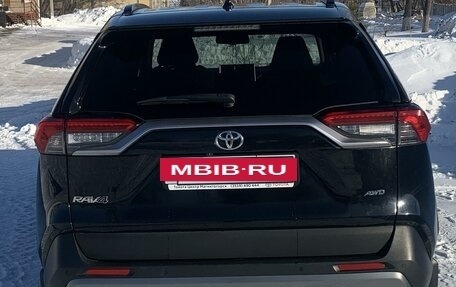 Toyota RAV4, 2020 год, 3 300 000 рублей, 4 фотография
