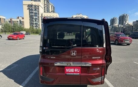 Honda Stepwgn IV, 2018 год, 2 650 000 рублей, 3 фотография