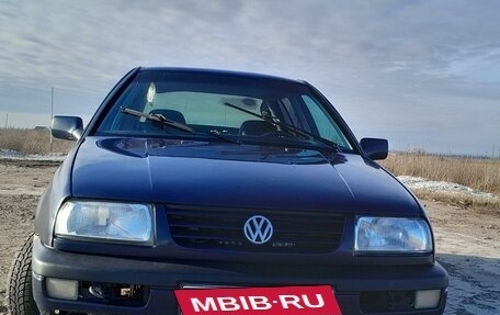 Volkswagen Vento, 1994 год, 200 000 рублей, 11 фотография