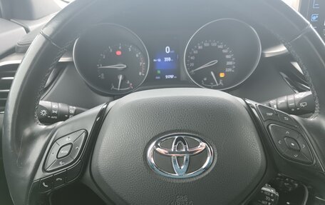 Toyota C-HR I рестайлинг, 2018 год, 2 485 000 рублей, 4 фотография