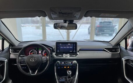 Toyota RAV4, 2020 год, 3 500 000 рублей, 11 фотография