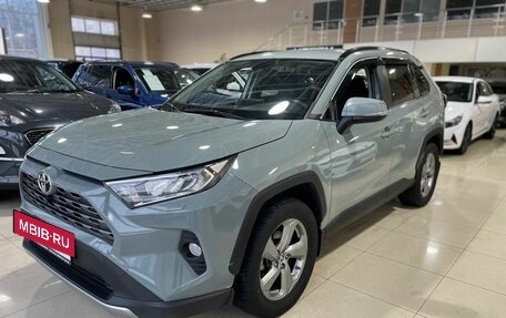 Toyota RAV4, 2020 год, 3 500 000 рублей, 3 фотография