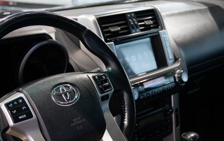 Toyota Land Cruiser Prado 150 рестайлинг 2, 2013 год, 3 500 000 рублей, 13 фотография