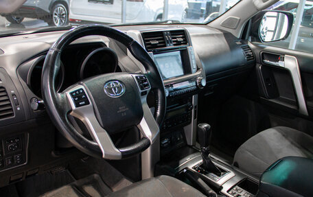 Toyota Land Cruiser Prado 150 рестайлинг 2, 2013 год, 3 500 000 рублей, 12 фотография