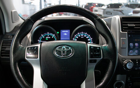 Toyota Land Cruiser Prado 150 рестайлинг 2, 2013 год, 3 500 000 рублей, 20 фотография